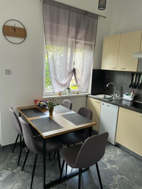 Apartman Laura Dramalj Kamer foto